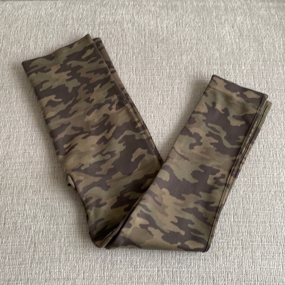 SPANX Green Camo Color Leggings